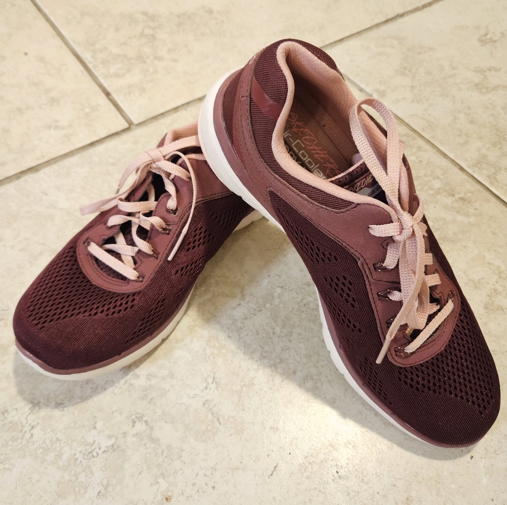 Skechers NWOT Women's Burgundy Athletic Shoes